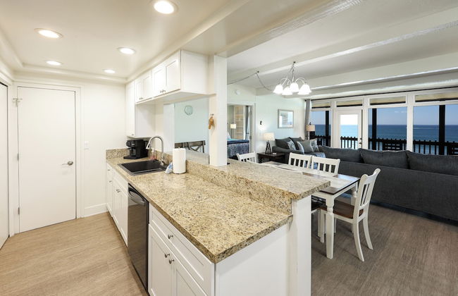 Beachfront Retreat - Photo 18