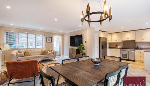 Guildford - 4 Bedroom House - Private Parking - Foto 2, Other