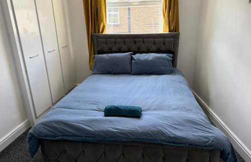 Central 3BR Home - Huddersfield Serviced Accomodation - Walk to Station & Town - Business Travellers - Families - Students - Photo 23