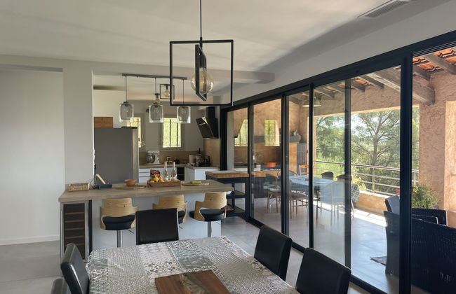 4 bedroom House in La Valette-du-Var with private pool and garden - Photo 3