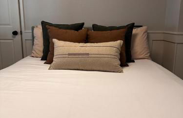 Ankenys Best Hot tub Theatre Room Game Room - Foto 11