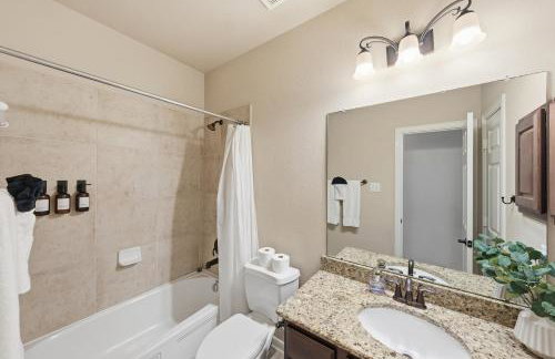 Cozy 4bdrm 3bath Home in The Woodlands - Photo 52