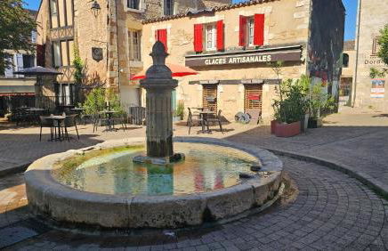 Le "Chic en Ville" Centre historique, climatisé, wifi, Parking sous-sol inclus - Foto 33