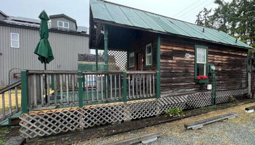 Bridge tender with loft - Photo 4