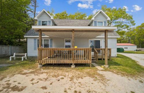Spacious 4BR Lakefront Cottage - Perfect for Groups - Foto 1