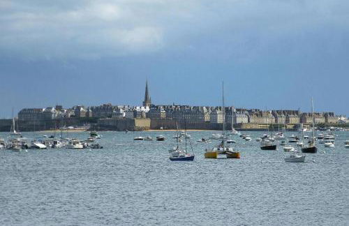 Chalet Near Mont St. Michel & Nature Trails - Foto 36