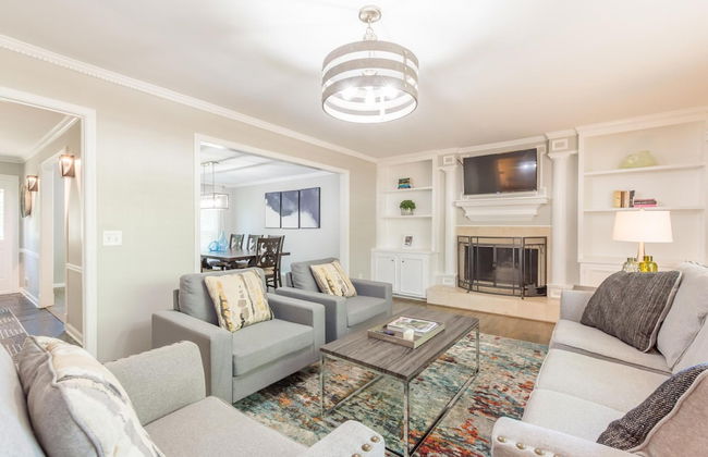 Beautiful Large Newly Renovated 5 Bedroom House - Foto 62