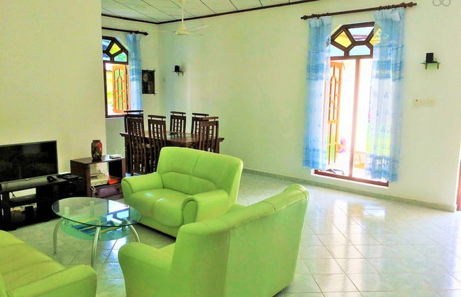 Swiss Villa Moragalla Beach - Foto 8