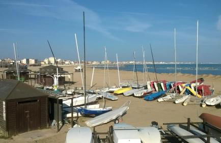 Residence Record - Photo 13