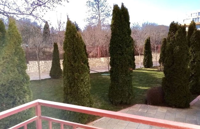 Seaside Studio Apartment in Ravda - Photo 7