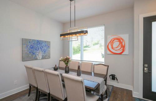 Luxury Townhome Skyline Views Mins To DT - Foto 35
