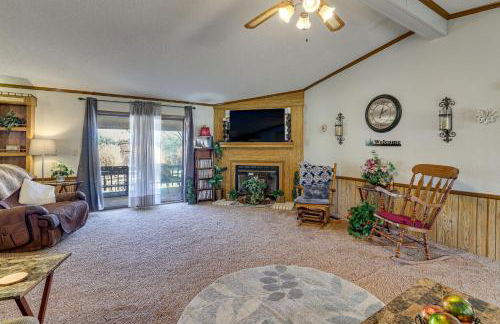 Pool, Large Porch! Country Home Near Roaring River - Foto 4