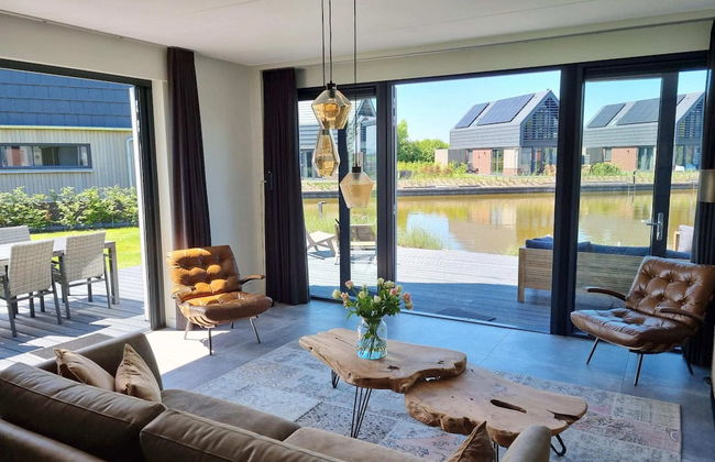 Luxurious Detached Water Villa With Jetty - Foto 13