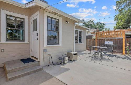 2 bed, 2 bath, historic beauty, walk downtown - Foto 55