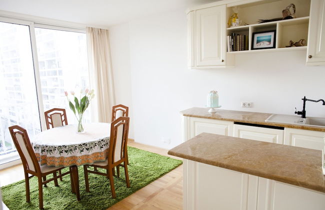 Cozy apt Within Walk Distance to Center and Beach - Photo 15