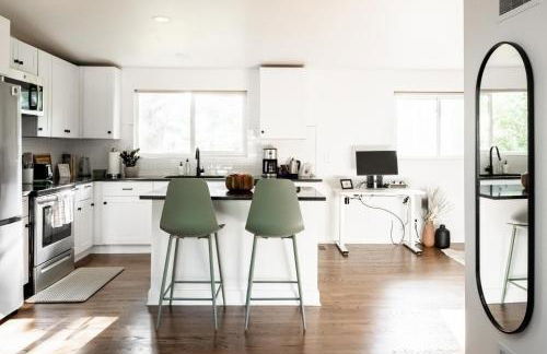 Chic Mid-Century Home Near Olde Town Arvada - Foto 13