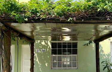 Casa verde no centro de Paraty - Foto 1