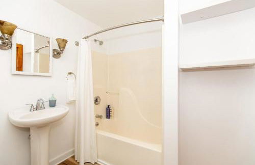 Entire 1 Bdrm house 5 mins from NWMC and DwnTwn - Foto 17