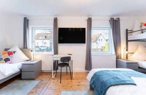 Neues Haus ,11 Betten, völlmöbliert mit Parkplätzen, Garage und Garten - Foto 12