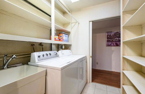 Airy Large Backyard Oasis Perfect Family Getaway - Foto 68