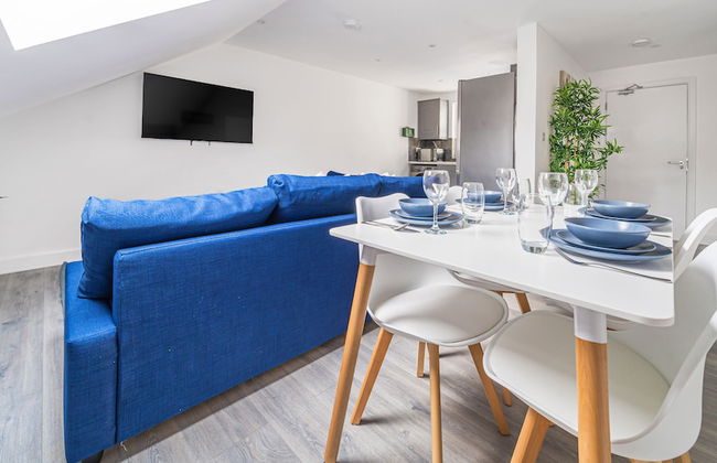 Modern Town Center Apartments Aldershot - Photo 33