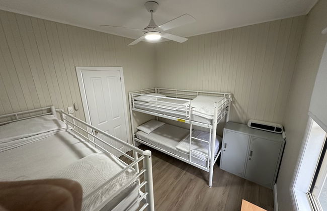 Charming 3 bedroom Cottage - Photo 4