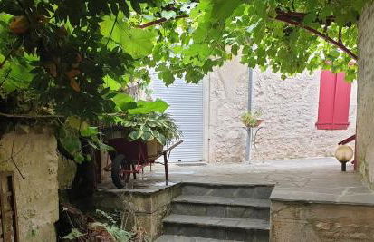 Chez Danièle - Maison au cœur du village de Lalbenque - Photo 8