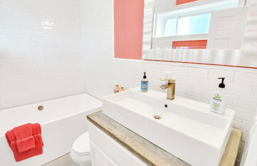 Spacious Oasis - Parking, Private Patio & Roofdeck - Foto 24