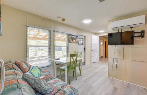 Morriston Getaway with Patio - Near HITS Farm! - Foto 6