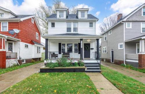 Newly Renovated and Designed Near Downtown - Foto 32