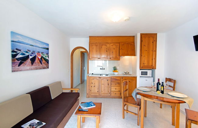 Apartamentos Mar Blanca - Photo 11