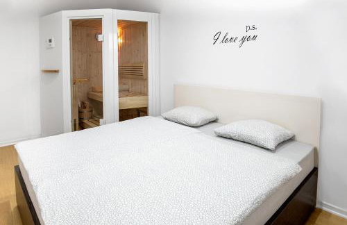 Sauna - Flexible SelfCheckIns 6 - Zagreb - Garage - Electric vehicle ccharger - Loggia - New - Luxury - Apartments Repinc 6 - Foto 14