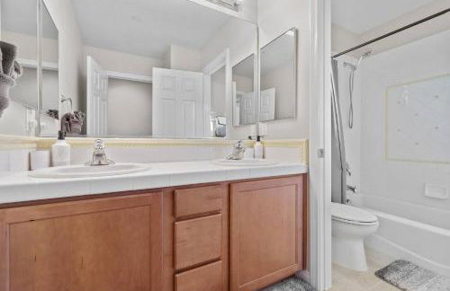 Sunset Crest - Home with stunning views, Pool, BBQ - Foto 28