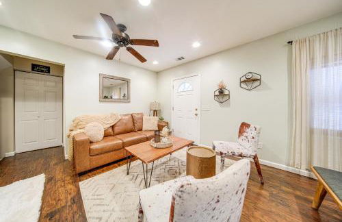 Walk to GOTL strip! Family cottage with laundry - Foto 2