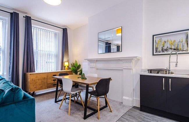 Cosy 2 Bed Apt Old Dutch Embassy - Foto 10