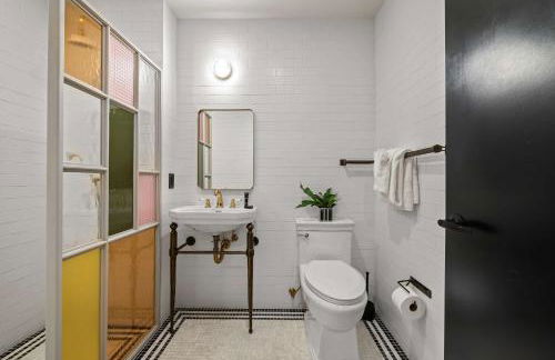 Freeman 802 by Rove Travel - 1BRCondo with Shared Amenities - Foto 8