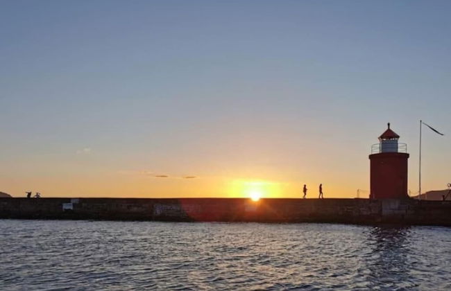 Family Friendly, Free Parking Space, Short Walk to Brosundet - Foto 10