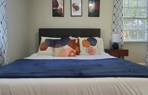 Cheerful 2 BR Near Colleges, Downtown, Attractions - Foto 25