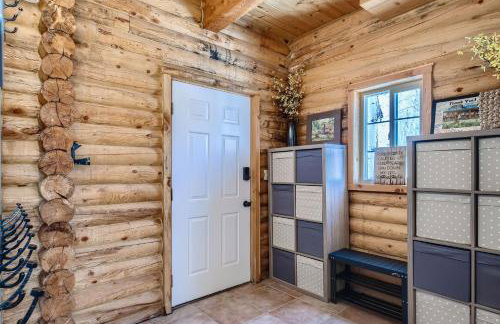 6 Bedroom Cabin by Xquisite Rentals - Foto 3