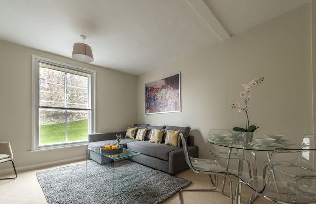 Central Apartment Facing Windsor Castle - Foto 3