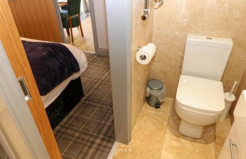 Courtyard Cottage Number 6 - Photo 13