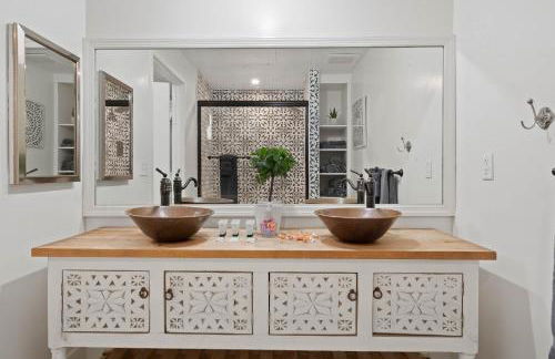 Party in Gaslamp 4BR Downtown Pad with Bathtub - Foto 30