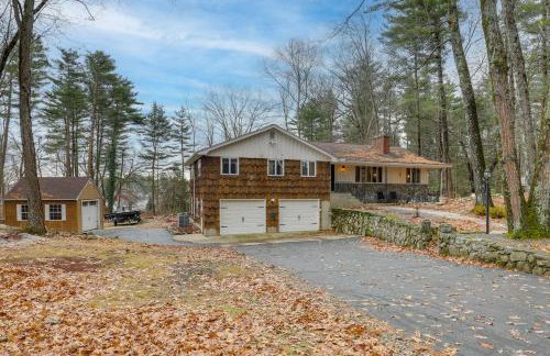 Peek-a-Boo Lake Views and Yard Windham Home - Foto 38