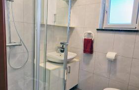 Lukovo Seafront Apartments - Photo 18