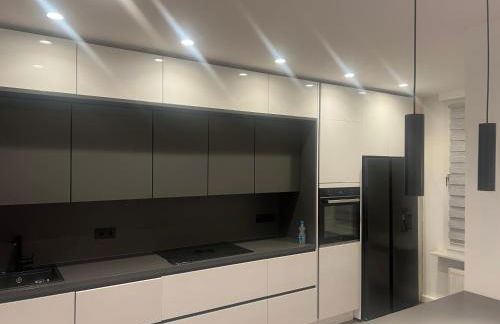 Trier-Ferienwohnung mit 2 Schlafzimmern, 2 Bäder, moderne Küche, 2 Badezimmer, Laube- zentral in Trier - Foto 1