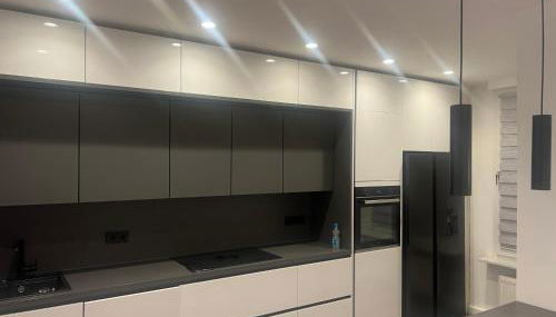 Trier-Ferienwohnung mit 2 Schlafzimmern, 2 Bäder, moderne Küche, 2 Badezimmer, Laube- zentral in Trier - Foto 1, stove