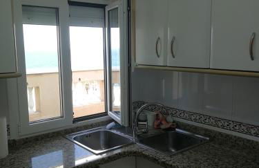 ATICO EN PRIMERA LINEA DE PLAYA - Foto 2