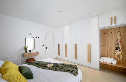 House 143 steps to the sea - Photo 8