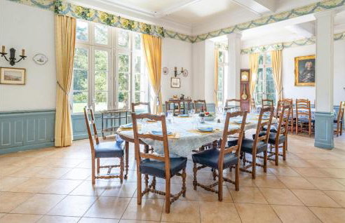 10 Bedroom Cozy Home In Allonne - Foto 3