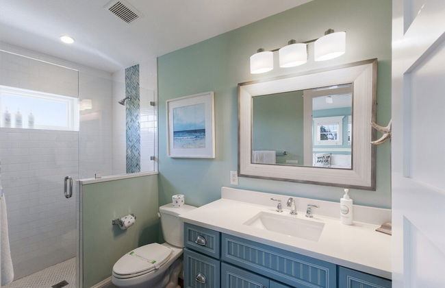 Emerald Bay managed by Beach Retreats - Photo 19